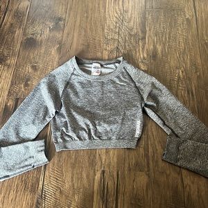 gym shark cropped  tee